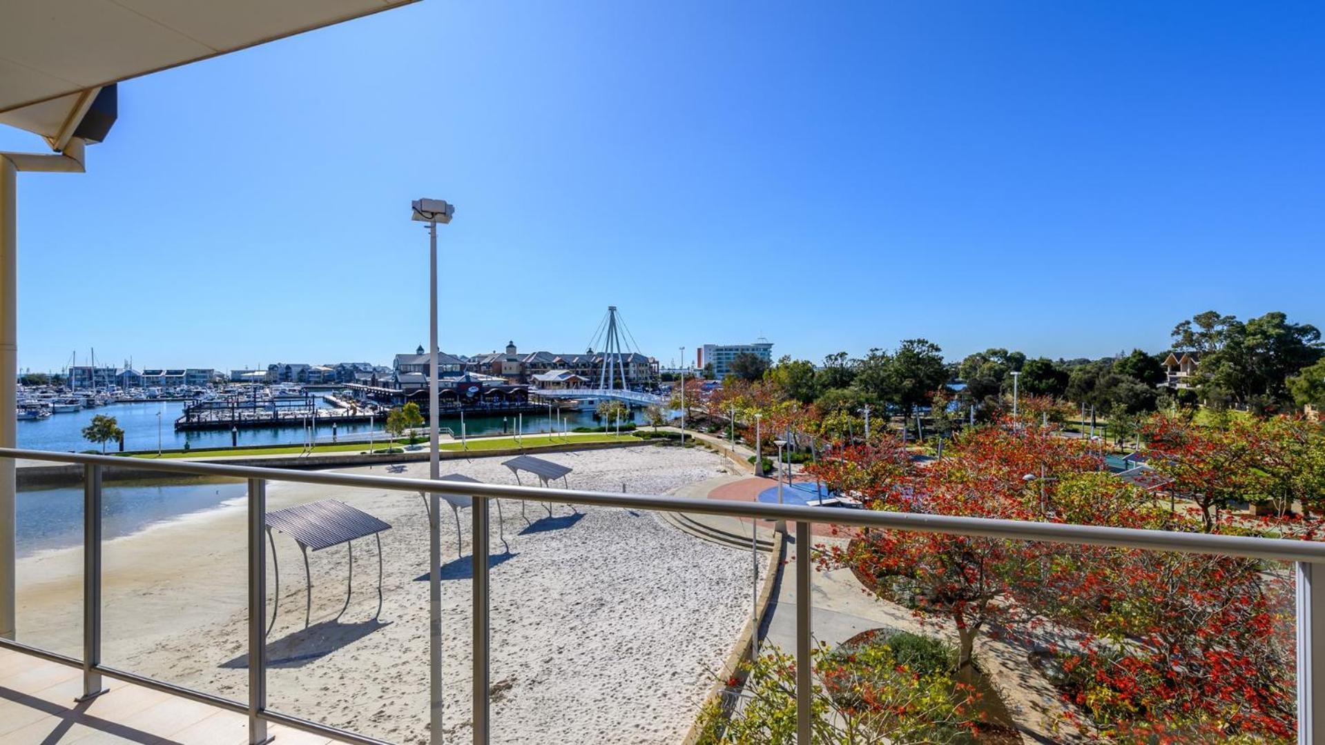 Dolphin Quay Apartments Mandurah Exterior photo